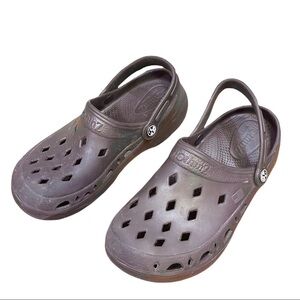 NOTHINGZ classic adult clog in brown
Size 7 in ladies/Size 9 in mens